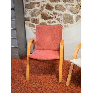 Jakob, le fauteuil en bois n°599