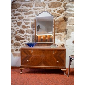 Louise, la coiffeuse en bois n°169