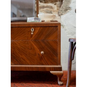 Louise, la coiffeuse en bois n°169