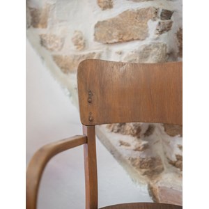 Jakob, le fauteuil en bois n°596