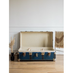 Lucienne, la grade malle bleue n°196