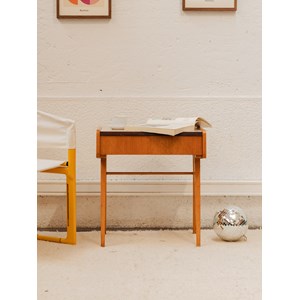 Hanna, la table d'appoint en bois n°610