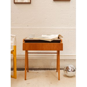 Hanna, la table d'appoint en bois n°610