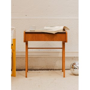 Hanna, la table d'appoint en bois n°610