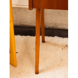 Hanna, la table d'appoint en bois n°610