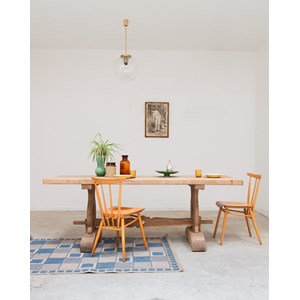 Table à manger en bois clair n°399