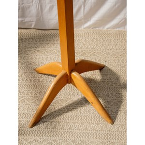 Charlie, le porte-manteaux en bois n°139