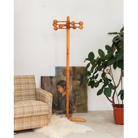 Charlie, le porte-manteaux en bois n°138