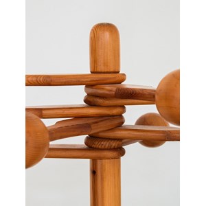 Charlie, le porte-manteaux en bois n°138