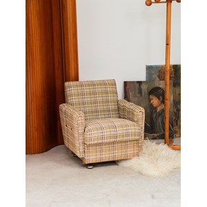 Fauteuil en tissu à carreaux n°558