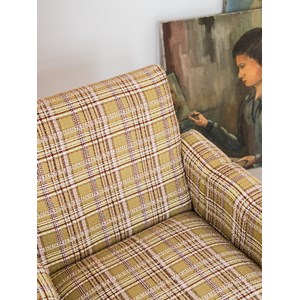 Fauteuil en tissu à carreaux n°558