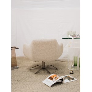Jakob, le fauteuil bas en tissu n°633