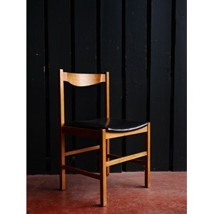 Ancienne chaise design scandinave chinée