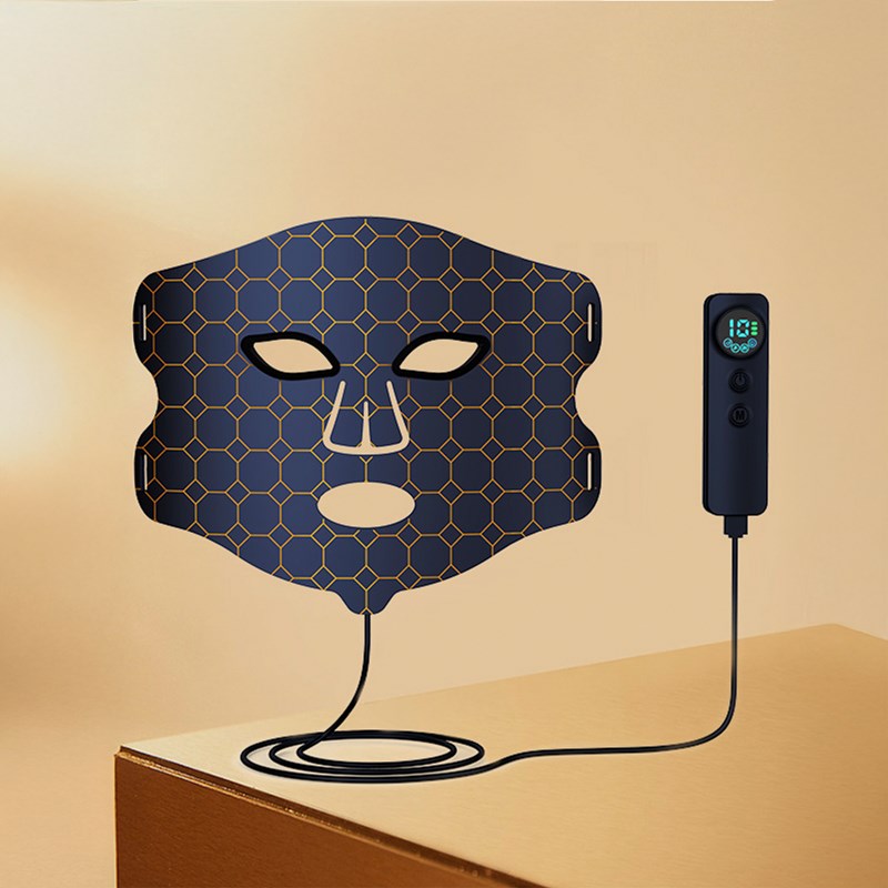 Masque facial de traitement par lumière led, rejuvenissant cutané.
