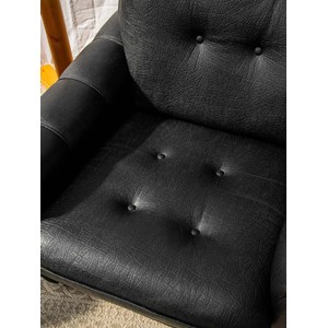 Jakob, la paire de fauteuils noirs n°641