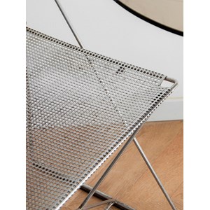 Alma, la chaise en acier chromé n°837