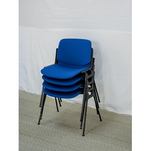 Lot de chaises giancarlo piretti n°842