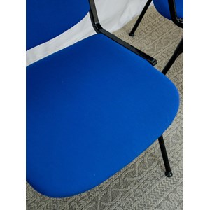 Lot de chaises giancarlo piretti n°842