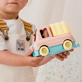 Le camion poubelle made in france en matière recyclée de petit ours brun