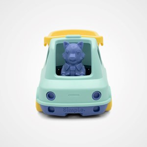 Le camion benne made in france en matière recyclée de mr renard