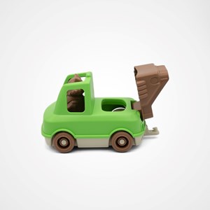 Le camion pompier made in france en matière recyclée de mr renard