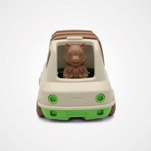 Le camion poubelle made in france en matière recyclée de mr renard