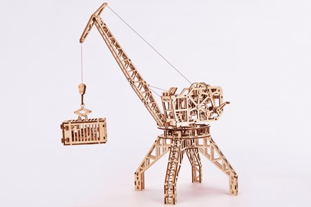 Maquette de grue, en bois