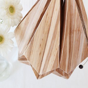 Suspension origami en ecowood et papier - taille m