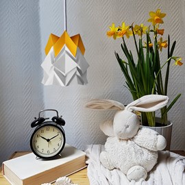 Petite suspension origami  design bicolore en papier