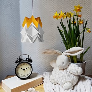 Petite suspension origami  design bicolore en papier