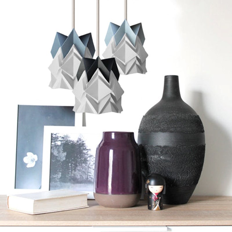 Petite suspension origami design bicolore en papier
