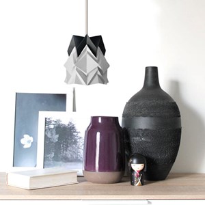 Applique murale bois et petite suspension origami bicolore en papier