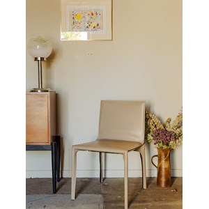 Alma, la chaise knoll en cuir n°861