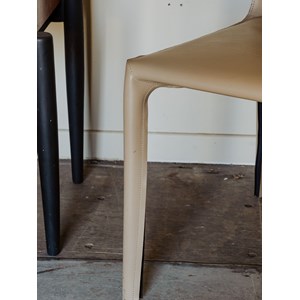 Alma, la chaise knoll en cuir n°861