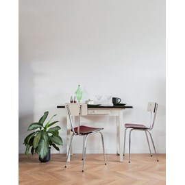 Romy, la table à manger en bois n°405