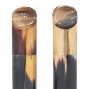 Duo salière et poivrier en corne