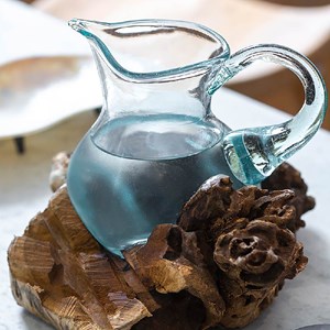 Clear - pichet en verre soufflé sur