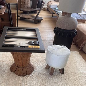 Tabouret repose-pieds en peau de chèvre