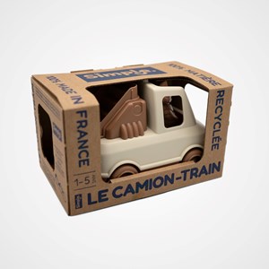 Le camion pompier made in france en matière recyclée de mr renard