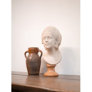 Alix, le buste en plâtre n°457