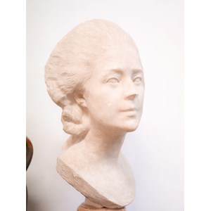 Alix, le buste en plâtre n°457