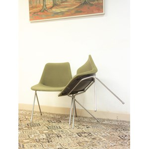 Paires de chaises en métal n°830