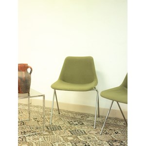 Paires de chaises en métal n°830