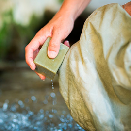 Savon détachant à la terre de sommières 150 g