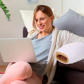 Appareil de massage pour les mains avec deux modes de fonctionnement.