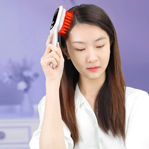 Peigne médical avec traitement de luminothérapie et massage à 9 intensités.