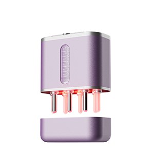 Applicateur de lotions/médicaments capillaires avec traitement de lumière.