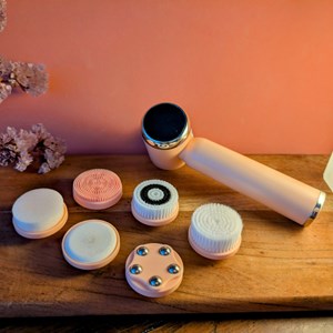 Brosse nettoyante visage glowly rose