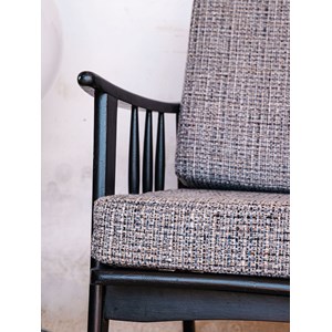 Jakob, le fauteuil en tissu n°654