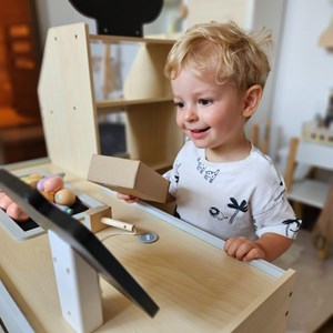 Marchande enfant en bois, jeu créatif